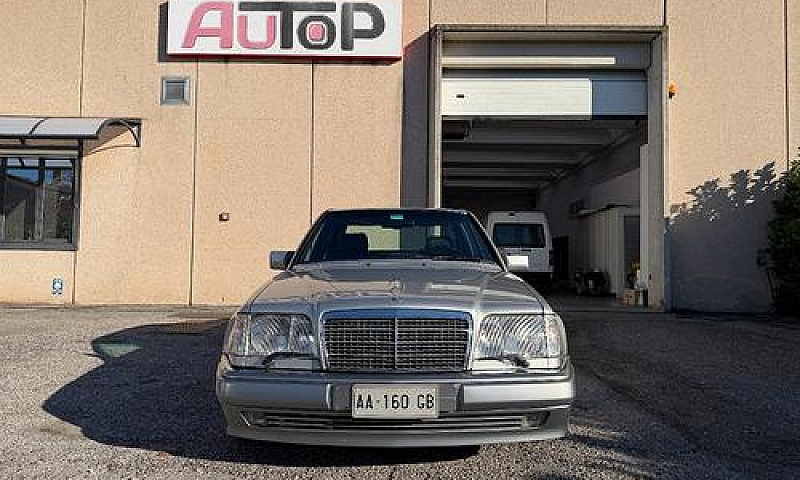 Mercedes-Benz E 500 ...