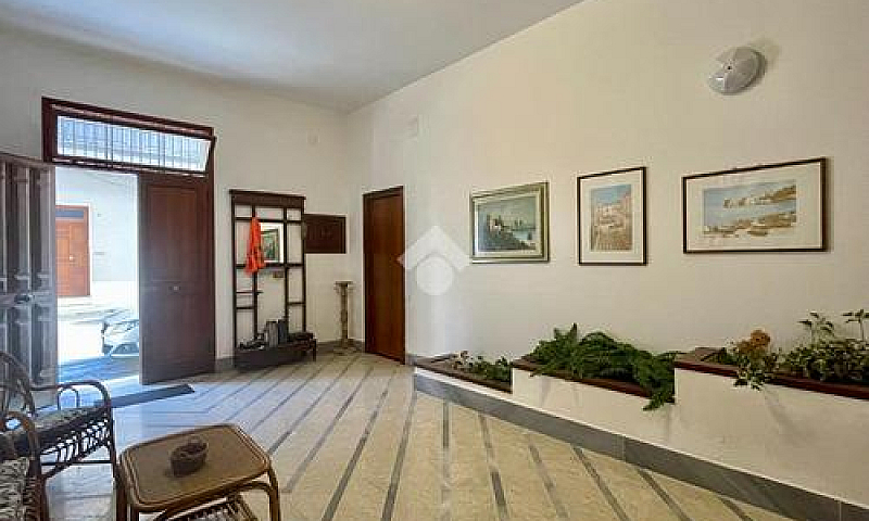 5 Locali A Castellam...