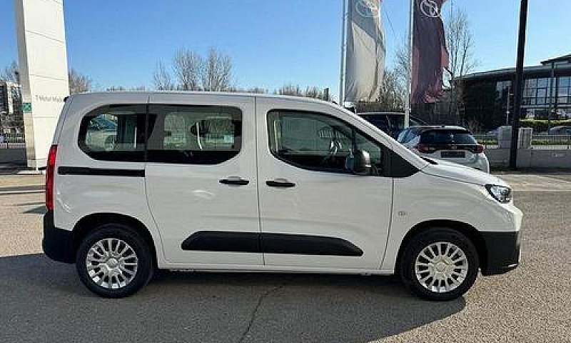 Toyota Proace City V...