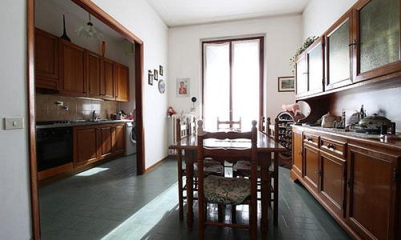 5 Locali A Fiesole...