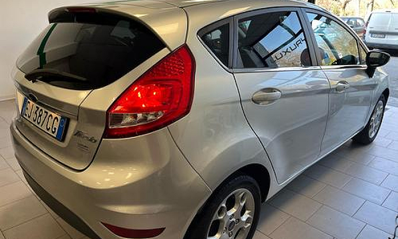 Ford Fiesta 1.2 82 C...