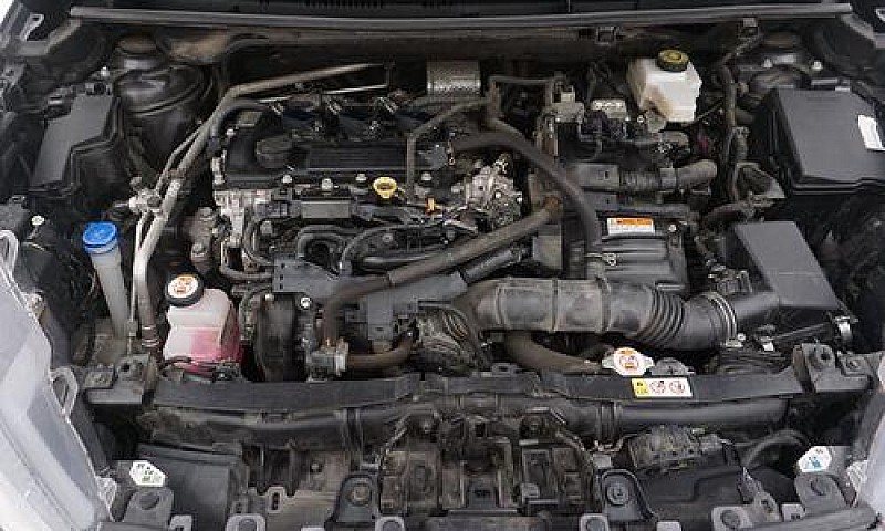 Toyota Yaris Hybrid ...