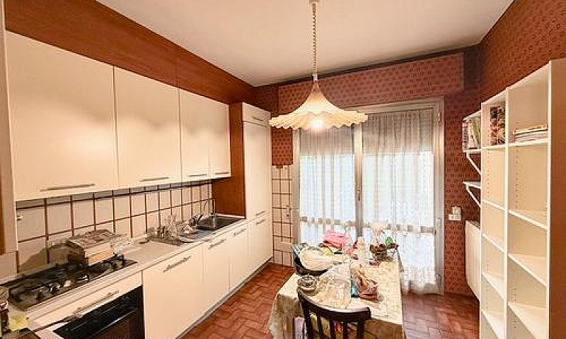 Appartamento Con Tre...