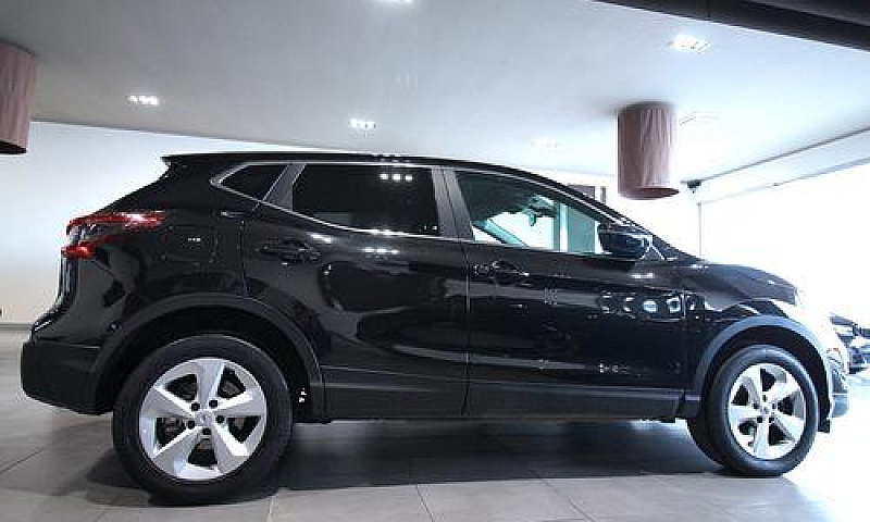Nissan Qashqai 1.5 1...