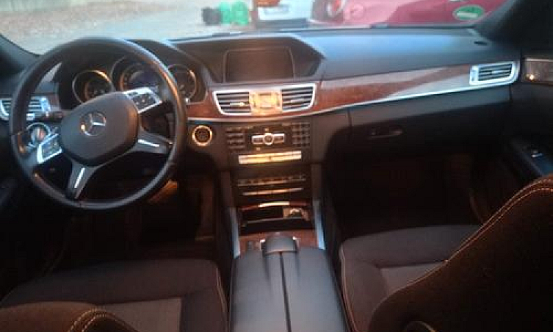 Mercedes-Benz E 220 ...
