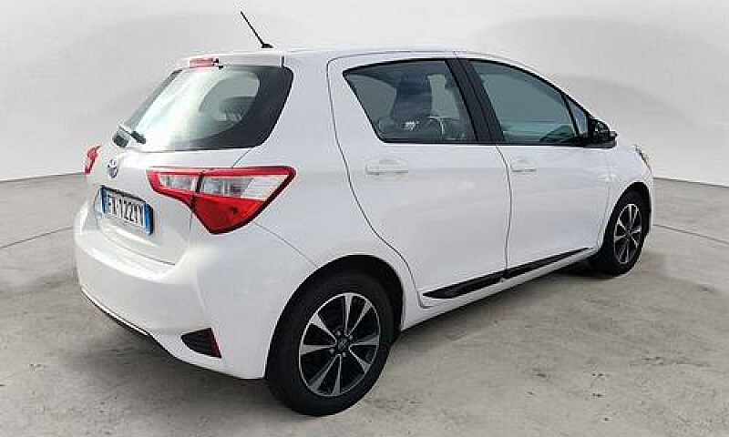 Toyota Yaris 1.0 72 ...