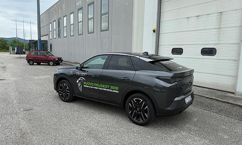 Peugeot 3008 Hybrid ...
