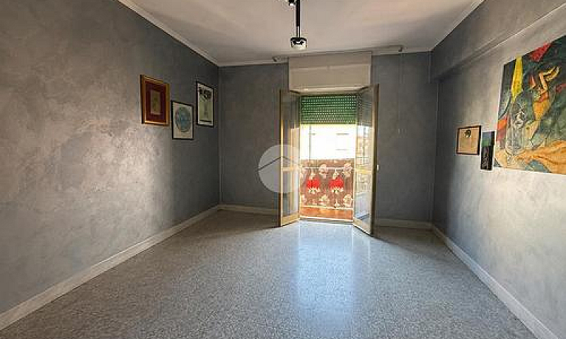 3 Locali A Foggia...