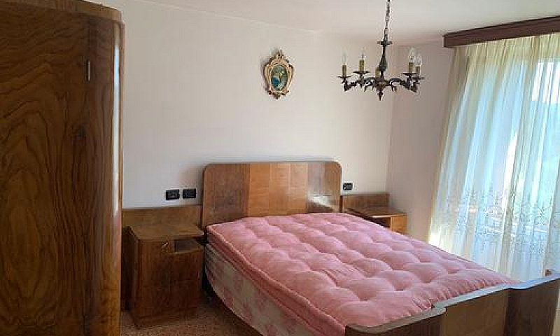 Casa In Pietra Con G...