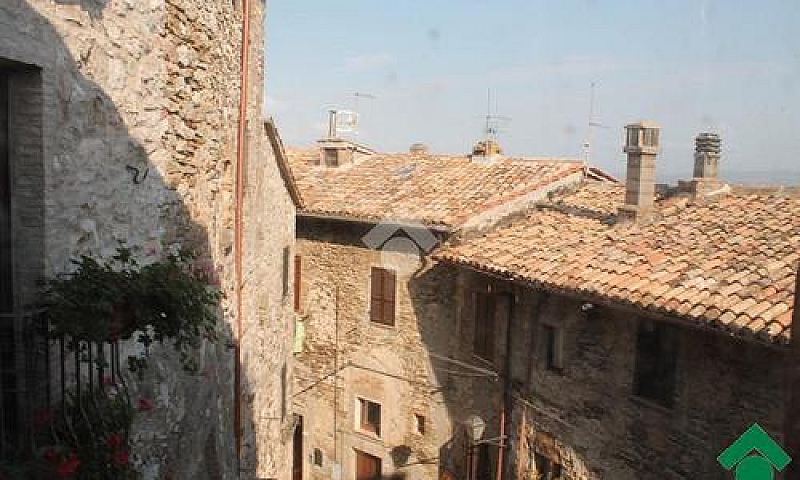 3 Locali A Montecchi...