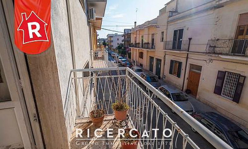 Appartamento 1°P Via...