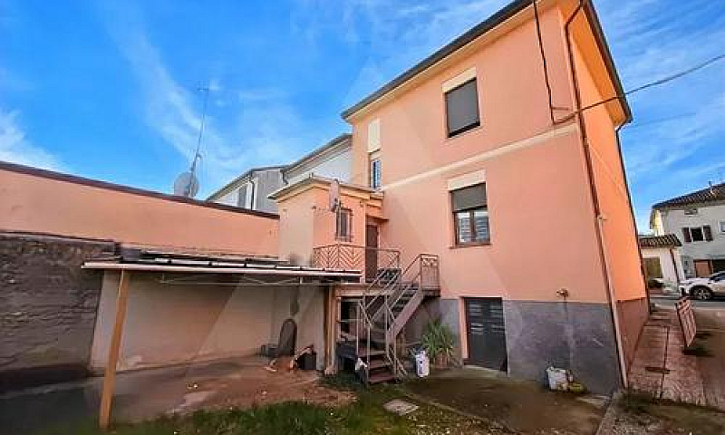 Casa Abbinata- Terra...