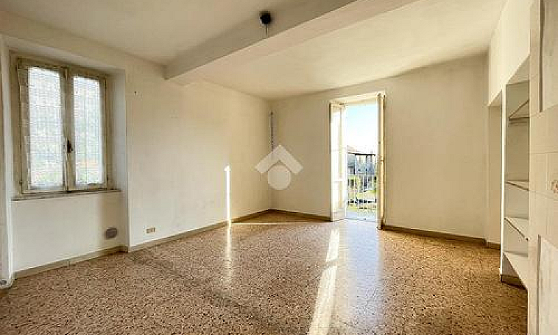 3 Locali A Besano...