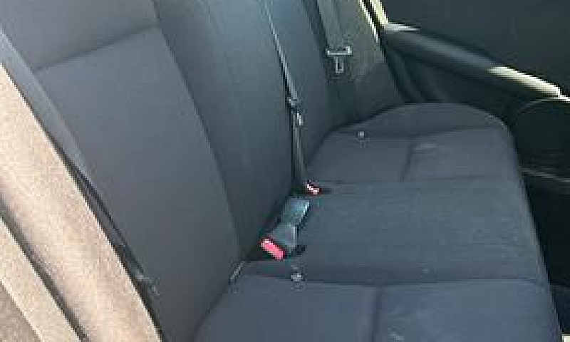 Mercedes Benz C200...