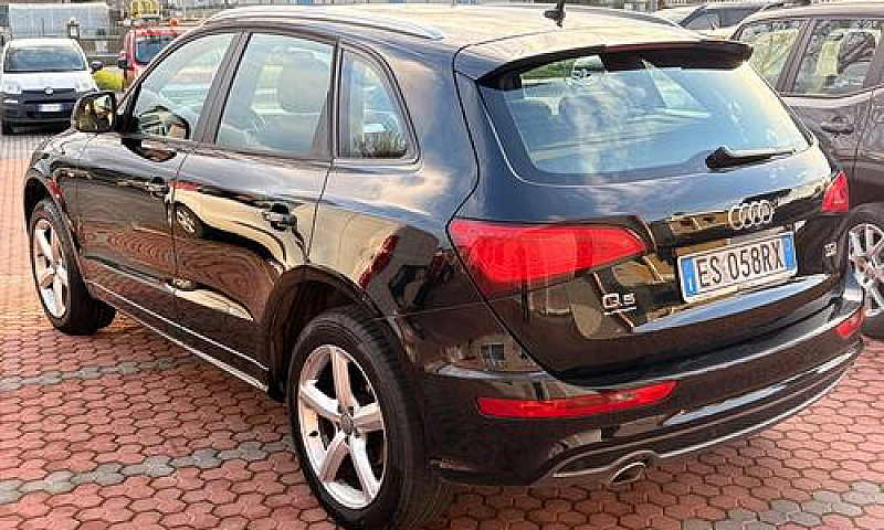 Audi Q5 2.0 Tdi S-Li...
