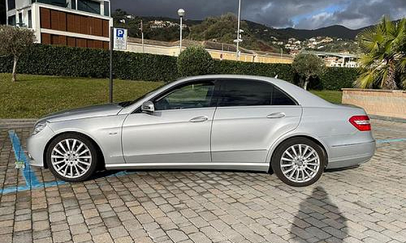 Mercedes-Benz E 220 ...