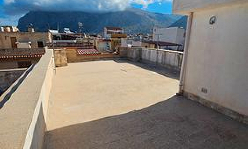 Palazzina Con Piu Ap...