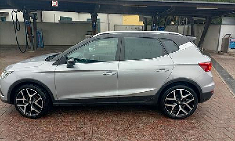 Seat Arona...