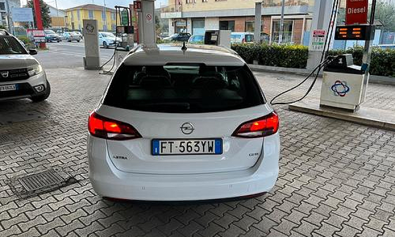 Opel Astra 1.6 Cdi A...