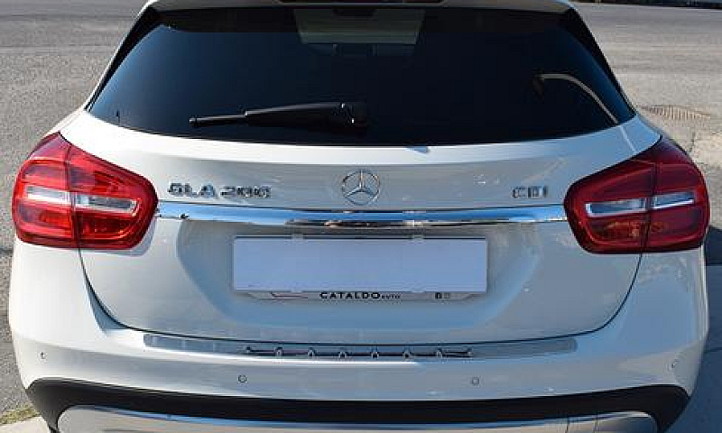 Mercedes-Benz Gla 20...
