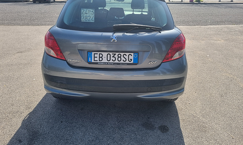 Peugeot 207 Gpl .X N...