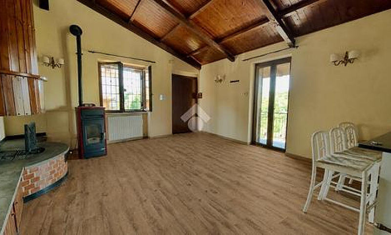 4 Locali A Magliano ...