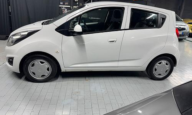 Chevrolet Spark 1.0 ...
