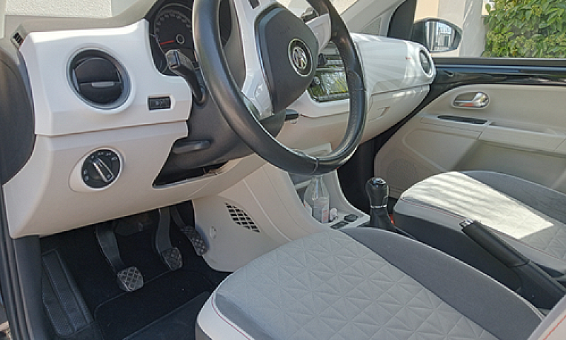 Volkswagen Up 75 Cv...
