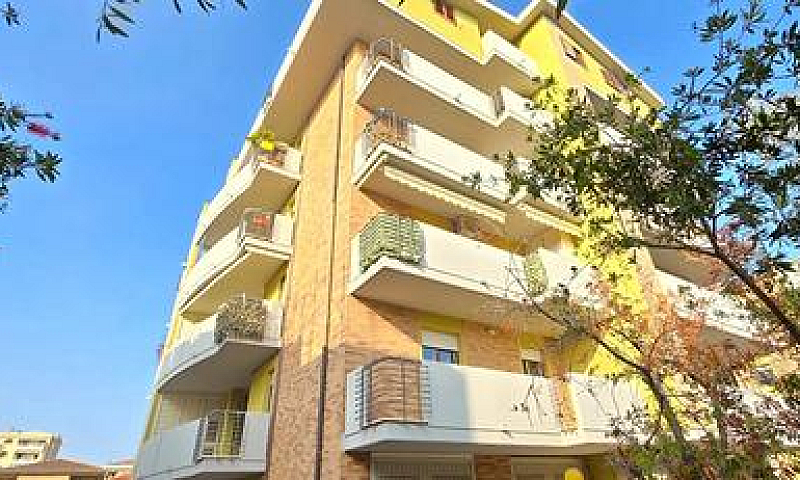 Ampio Quadrilocale C...