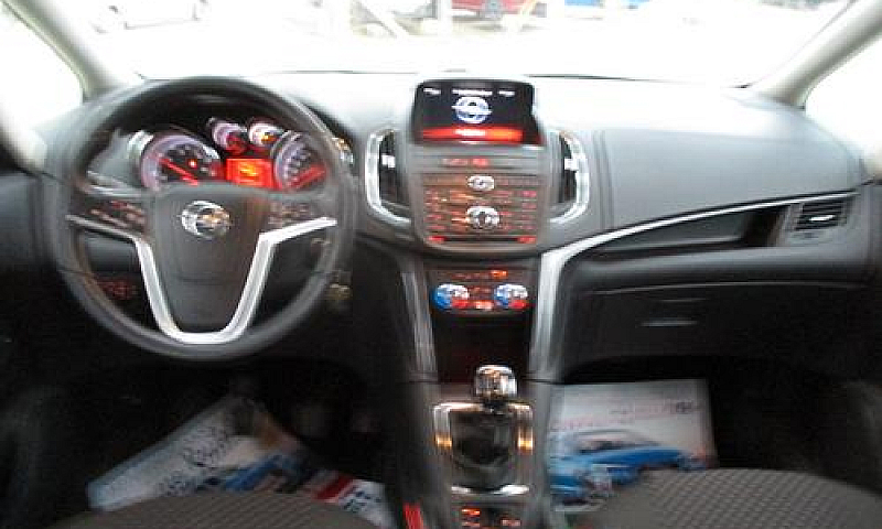 Opel Zafira Tourer 1...