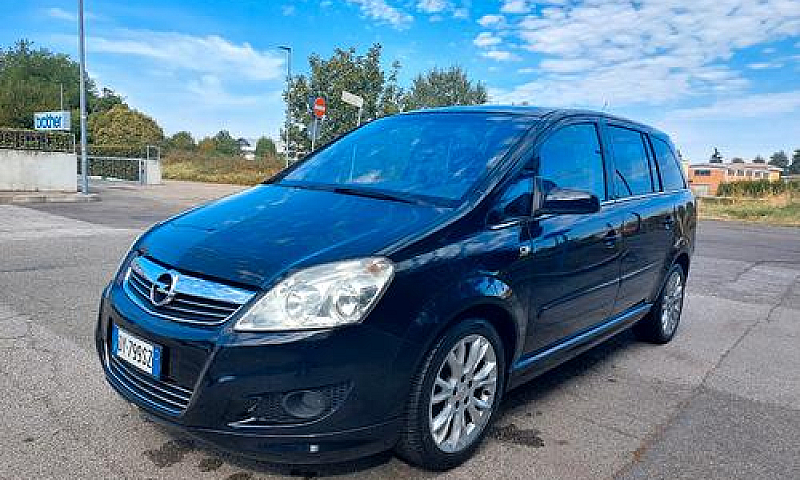 Opel Zafira - 2009...