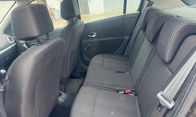 Renault Clio 1.2 5 P...
