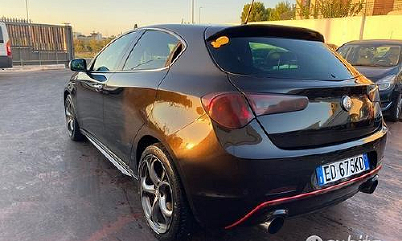 Alfa Romeo Giulietta...