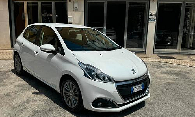 Peugeot 208 1.6 Hdi ...