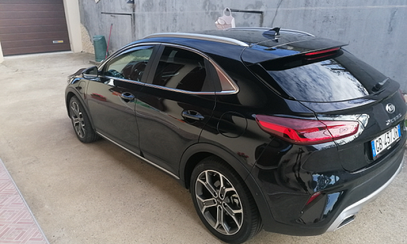 Kia Xceed Plug In Hi...