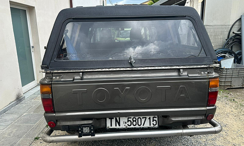 Toyota Hilux Ln65...