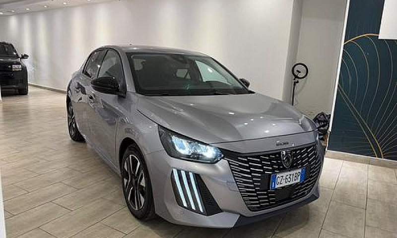 Peugeot 208 1.2 Benz...