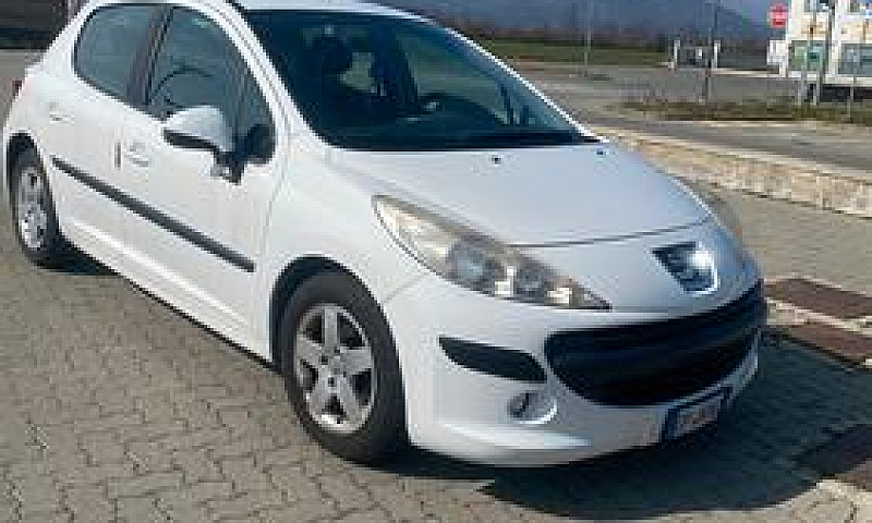 Peugeot 207...