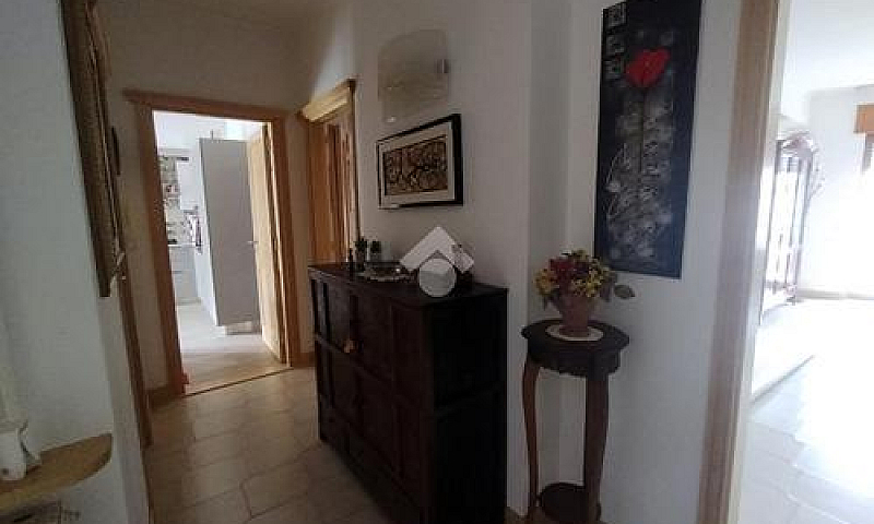 4 Locali A Castrolib...
