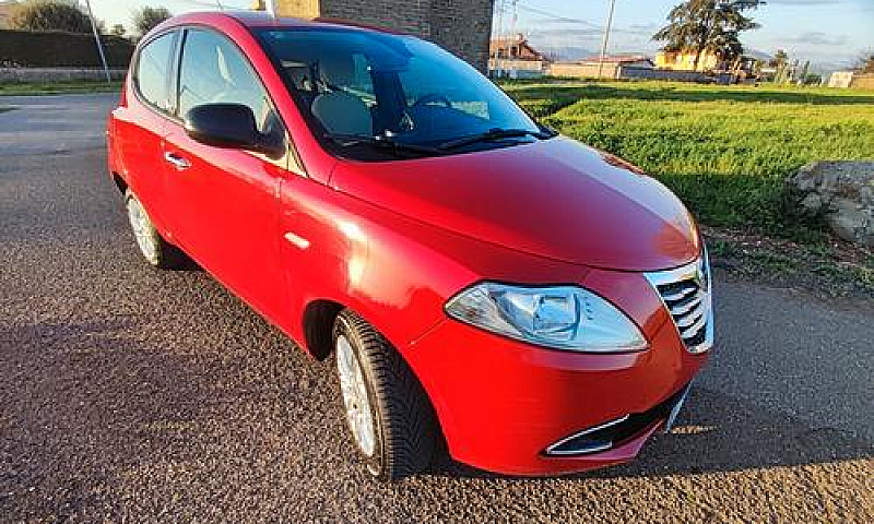 Lancia Ypsilon 0.9 T...