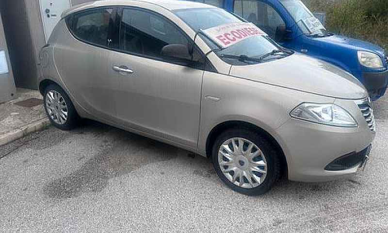 Lancia Ypsilon Serie...