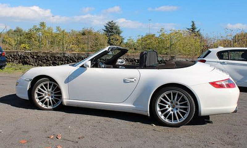 Porsche 911 Carrera ...
