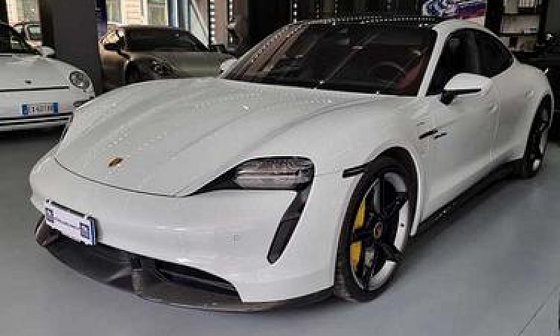 Porsche Taycan Turbo...