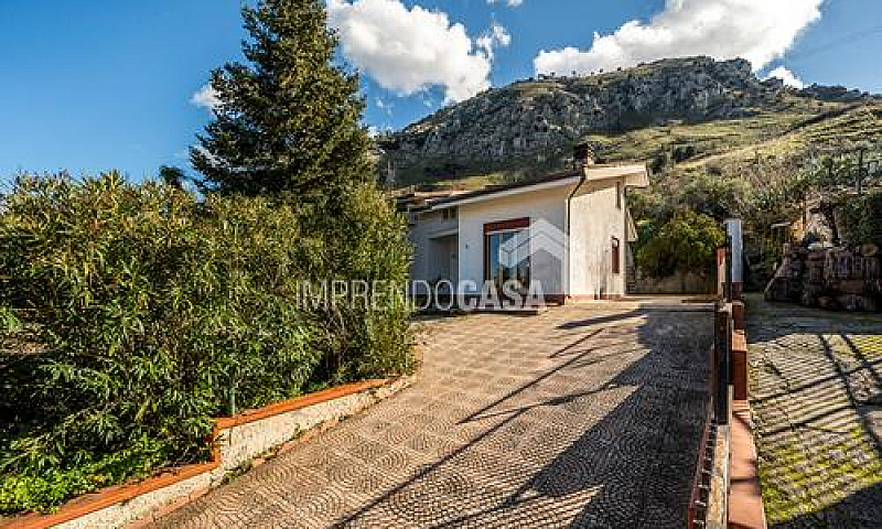 Villa Unifamiliare D...