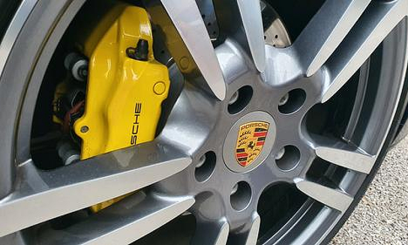 Porsche 911 Carrera ...