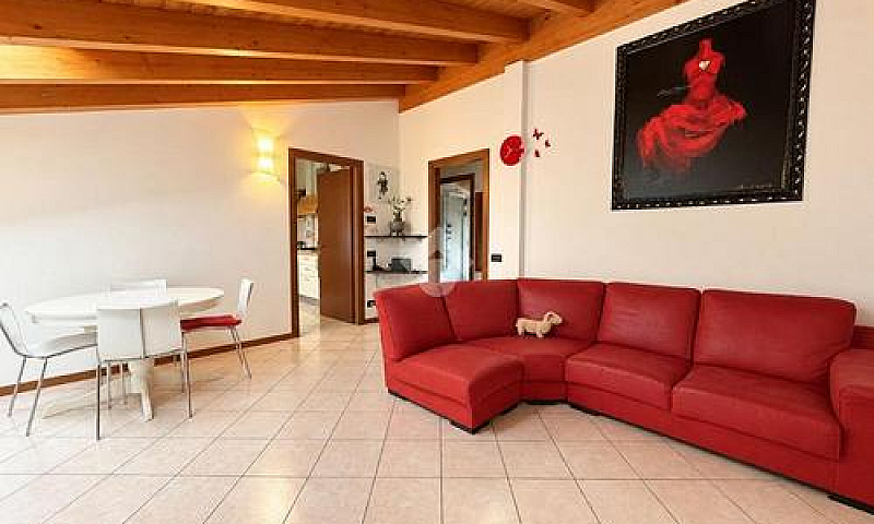 3 Locali A Caronno P...