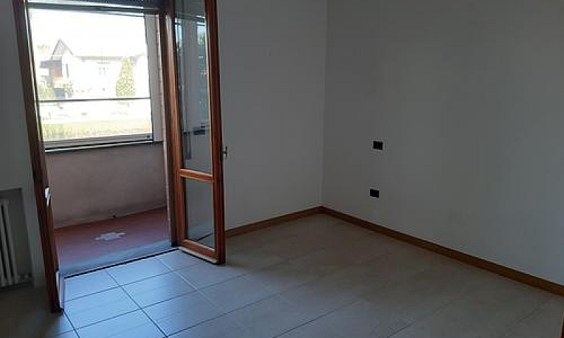 Appartamento Con Gia...