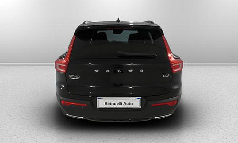 Volvo Xc40 (2017-->)...