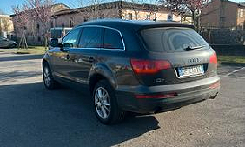 Audi Q7...