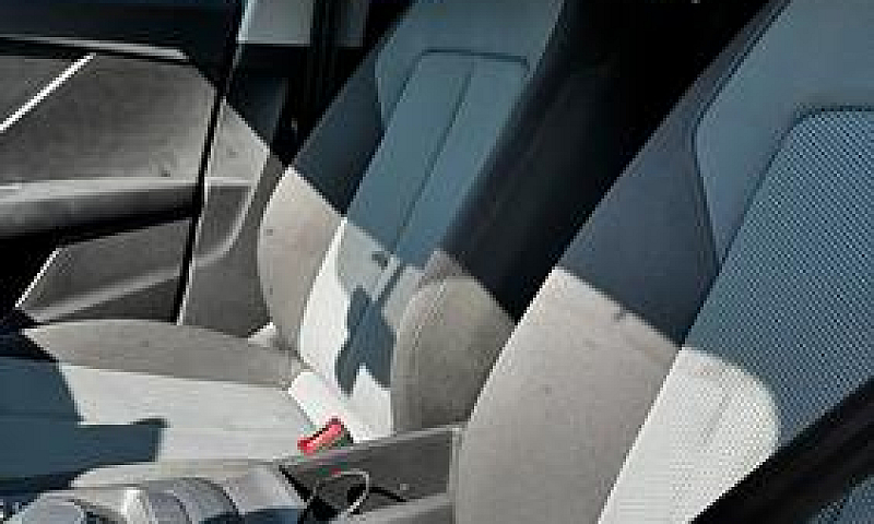 Audi Q2 S-Tronic 1.6...